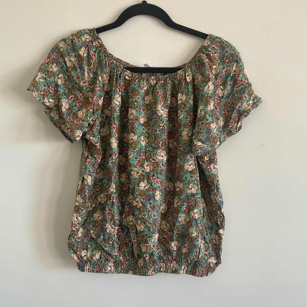 Persaya Girl floral pattern peasant style shirt